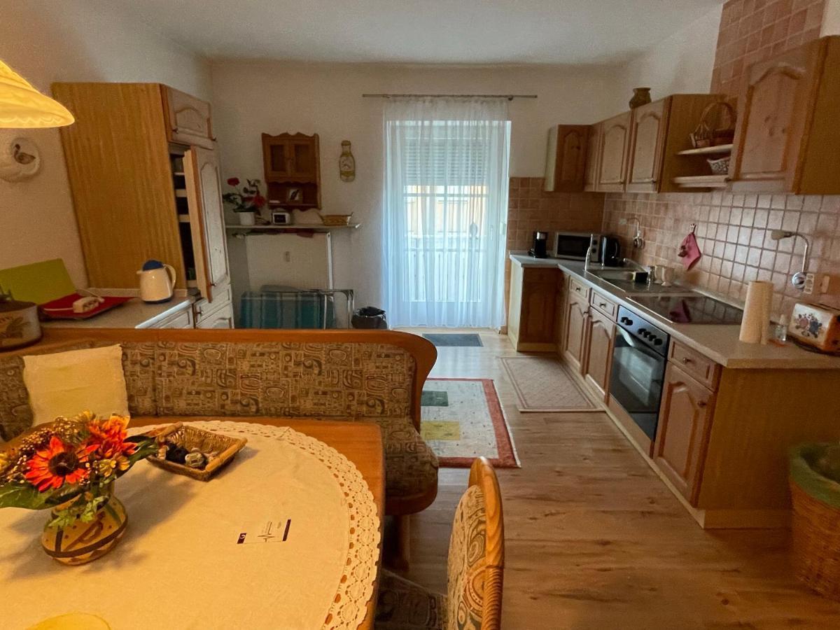 Schoene Ferienwohnung In Bahnhofsnaehe Fuer Urlaub, Studium Oder Arbeit Deggendorf Buitenkant foto