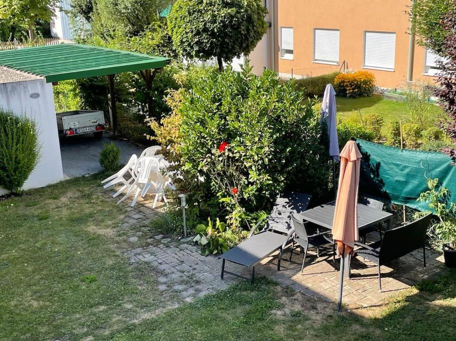 Schoene Ferienwohnung In Bahnhofsnaehe Fuer Urlaub, Studium Oder Arbeit Deggendorf Buitenkant foto